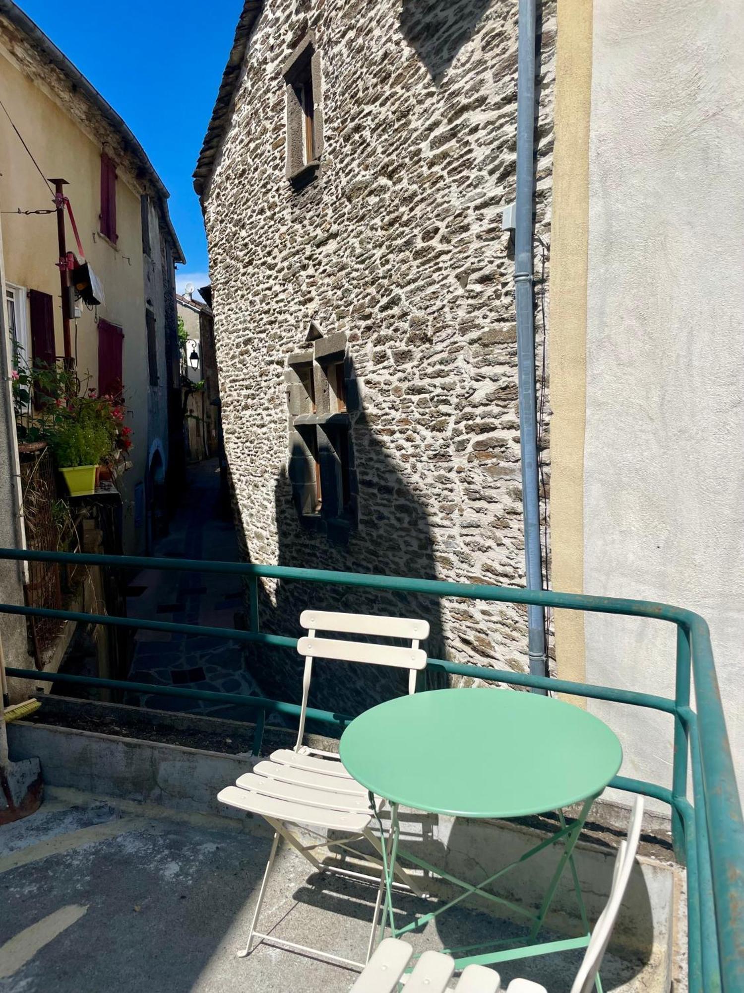 T2 Renove Avec Terrasse Au Coeur Des Cevennes Apartment Saint-Germain-de-Calberte Exterior foto